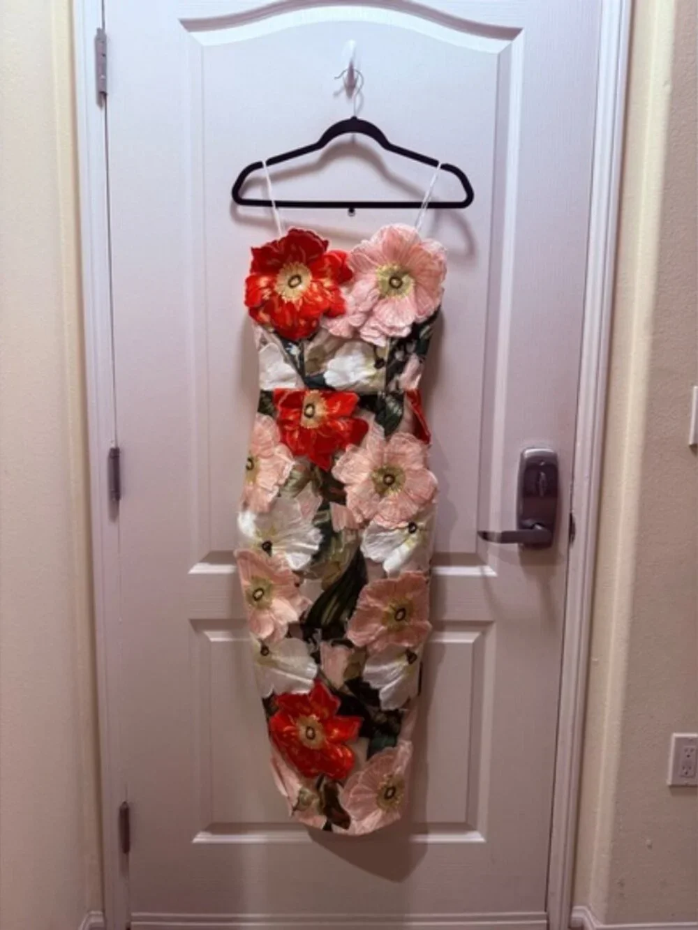 Elliatt Solara Strapless Midi Dress in Pink Floral Size XS NWT - Picture 3 of 6